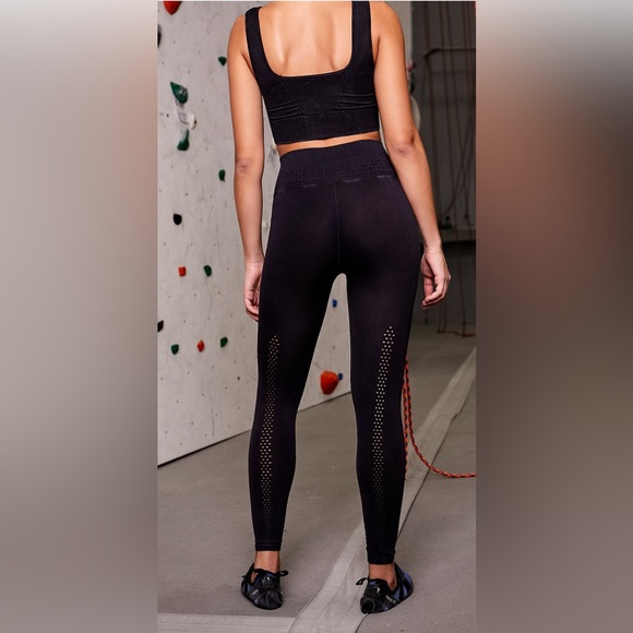 NWT Free People Good Karma Leggings - Washed Black - Picture 3 of 9